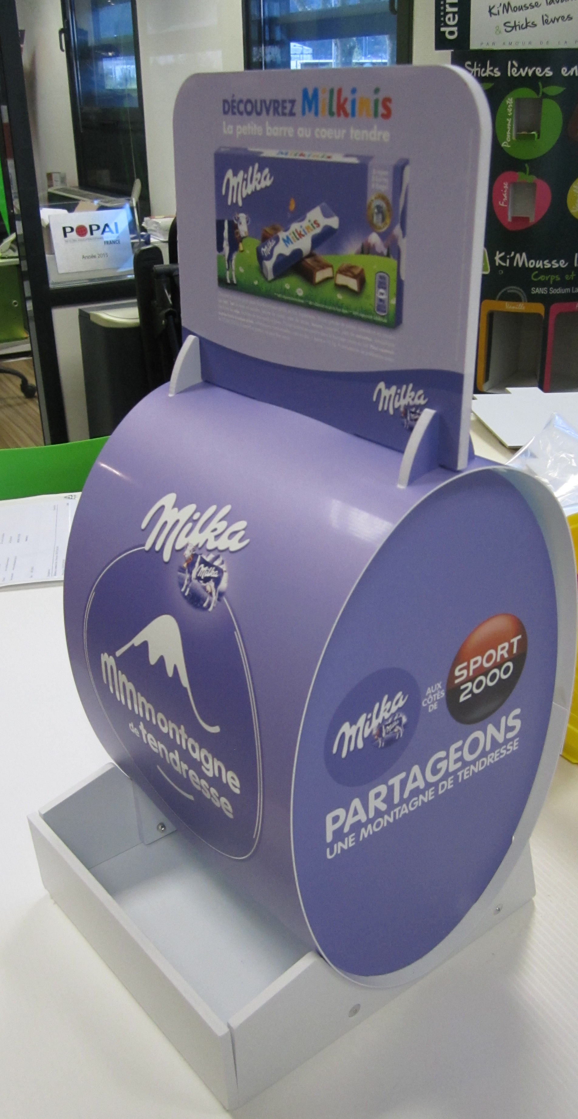 plv de comptoir chocolat Milka 