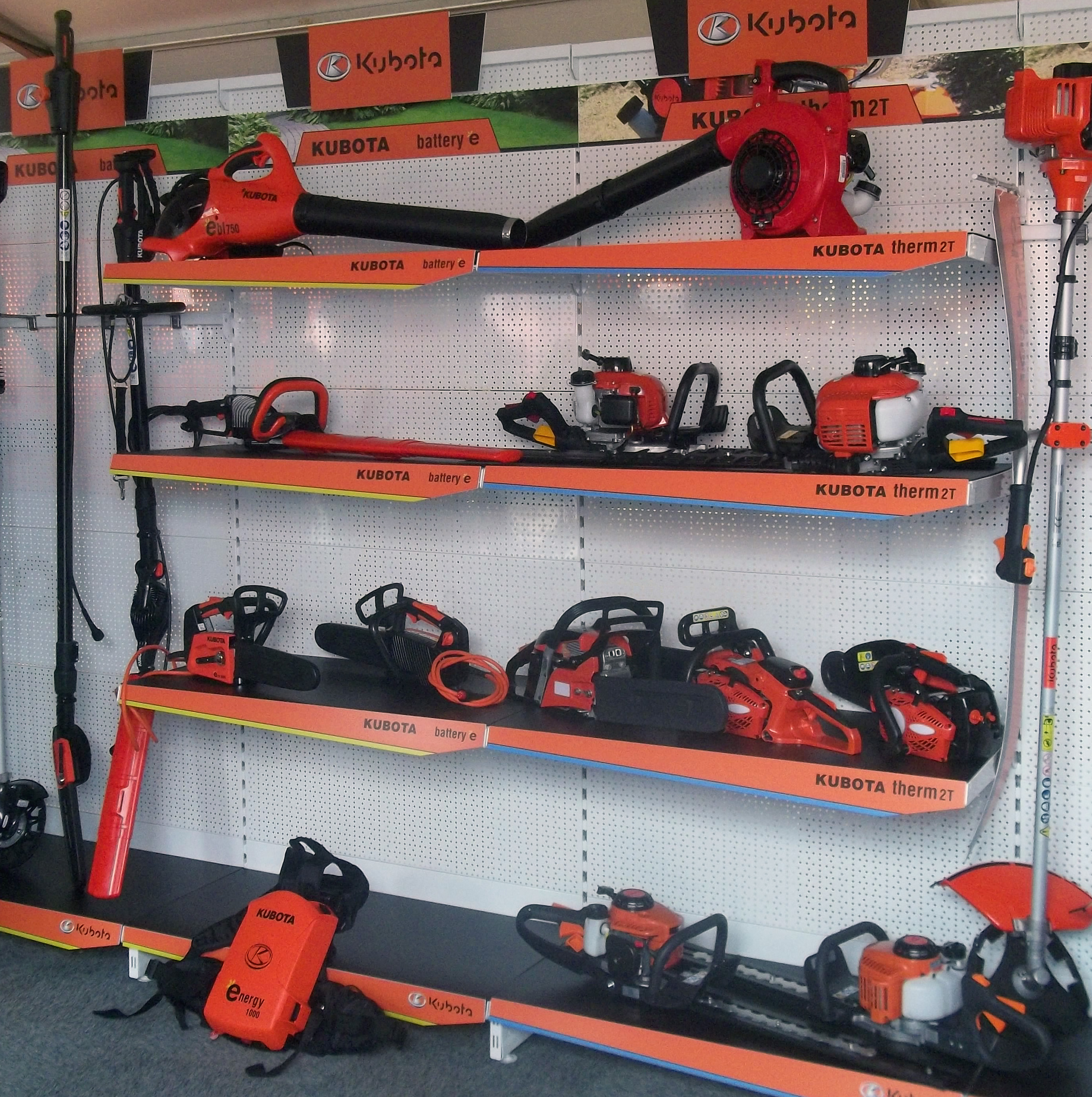 plv lineaire Kubota lineaire outils