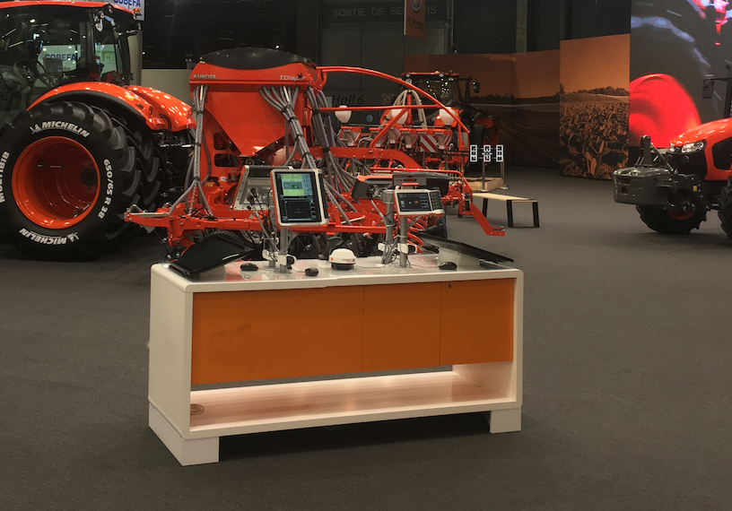 PLV interactive meuble KUBOTA