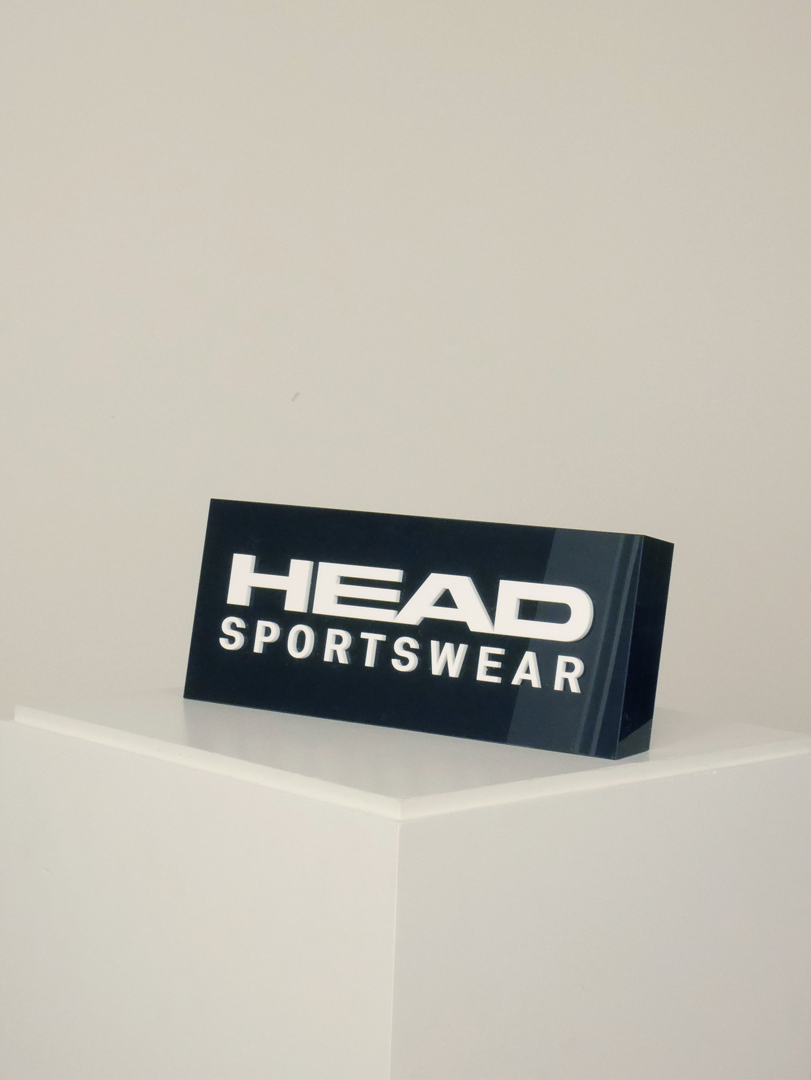 HEAD.jpg